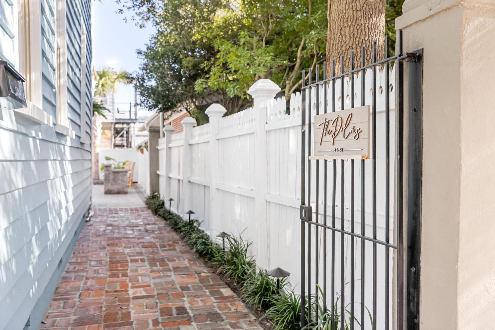 Charming Secluded Courtyard - 1 Block To King Villa Charleston Luaran gambar